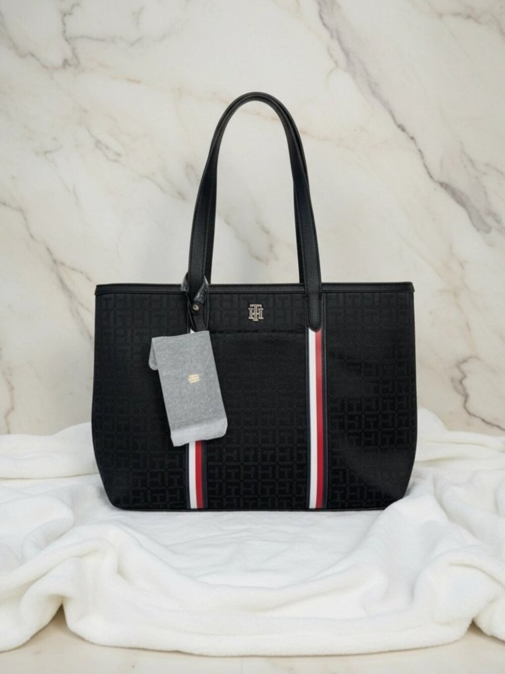 Tommy Hilfiger black large shoulder bag